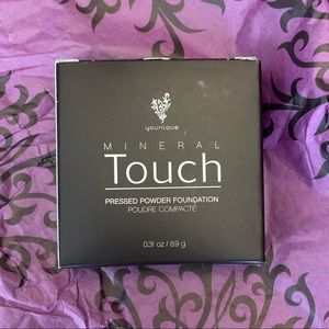 Younique Makeup - TOUCH MINERAL pressed powder foundation- Organza Younique Makeup - TOUCH MINERAL pressed powder foundation- Organza